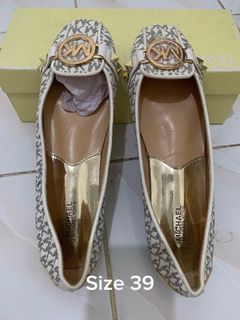 (Kategori: ) berada di . Dikirim oleh tikaaa17 (ID iklan 1455435531, Gambar 1). Deskripsi: .