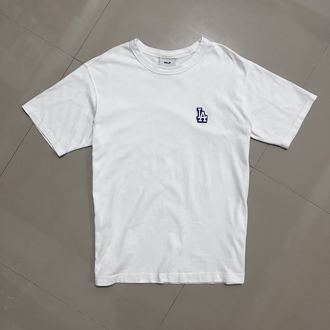MLB LA Shirt (Category: Tshirts & Polo Shirts ) located in Irosin. Submitted by kylebri (Listing ID 1455460443, Image 3). Description: MLB LA Shirt good as new no issue size medium 21W x 27L direct message me ! 📥.