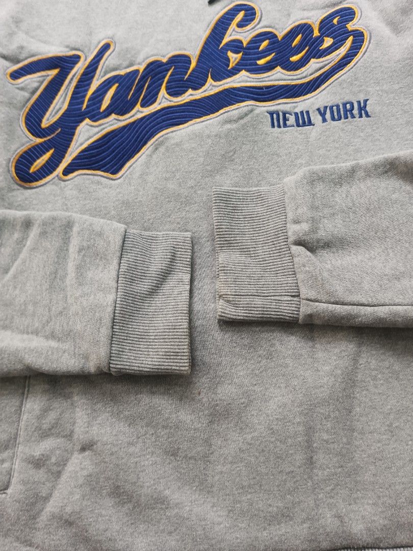 MLB New York Yankees hoodie (Category: Coats, Jackets and Outerwear) located in Davao. Submitted by hisdef (Listing ID 1455452414, Image 3). Description: MLB New York Yankees hoodie Condition- like new issue-none size- fits to medium to large Dimensions in inches width- 21 length-27 shoulder-19 sleeve-25.5.