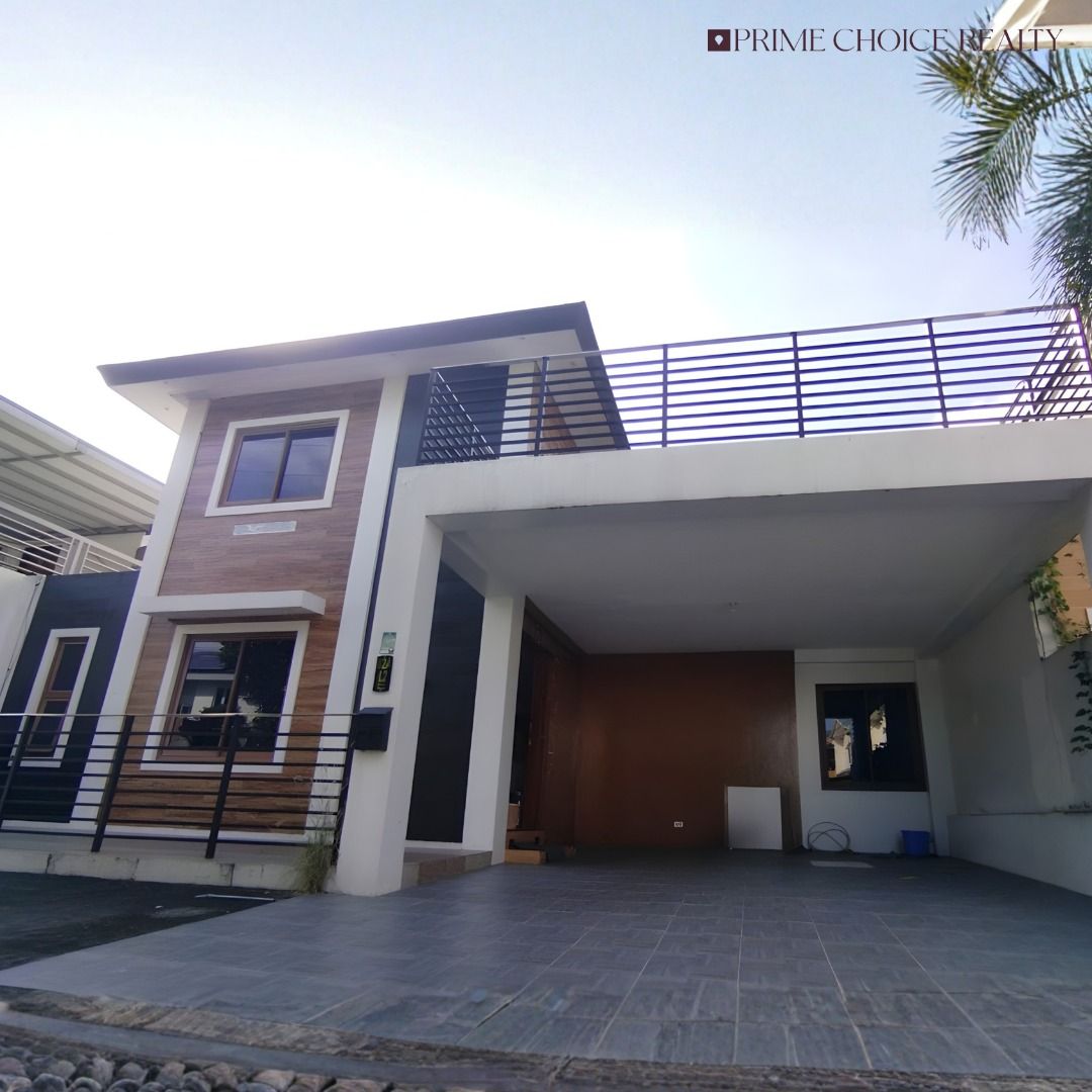 Multinational Village, Parañaque (Category: House & Lot) located in Quezon City. Submitted by primechoicerealtyinc (Listing ID 1455376441, Image 2). Description: FOR SALE 📍 Multinational Village, Parañaque Property Details: • Lot Area: 168 sqm • Floor Area: 272 sqm • Bedrooms: 6 • Toilet & Bath: 4 • Garage: 2 Cars Asking Price: ₱20,000,000 Contact us for more details and to schedule a viewing: +63924 128 1040 .