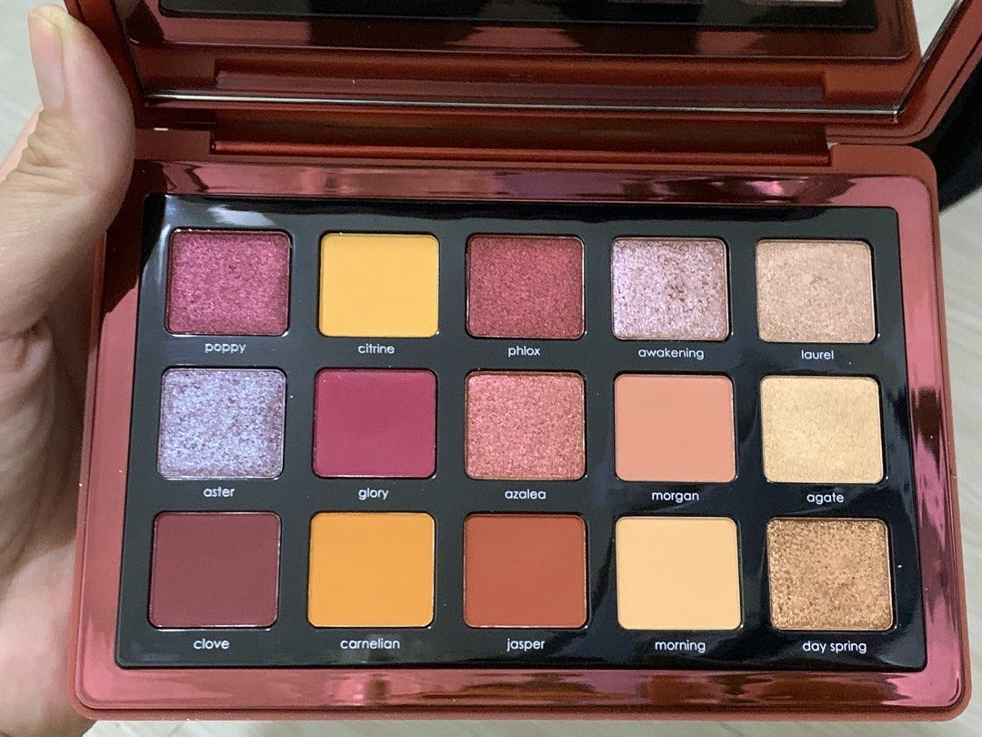 Natasha Denona Sunrise Palette (Category: Makeup) located in Quezon City. Submitted by appleabanilla (Listing ID 1455346537, Image 3). Description: Some shades swatches only. Other shades untouched. Slight flaw is the back part is a bit sticky, like nars or becca highlighter packaging when they get sticky. Location: Proj. 8, QC. Shipping thru Lalamove or LBC Only. I don’t want to risk it sa J&t MOP: Gcash or COD thru Lalamove only .