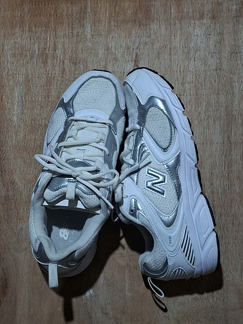 New Balance 408 White Silver Sneakers (Category: Sneakers) located in Manila. Submitted by whoz_jayz (Listing ID 1455330289, Image 2). Description: - Brand new White and Silver New Balance 408 sneakers. - Mesh and synthetic upper with lace-up closure. - Ideal for everyday wear or light workouts. - Offers comfort and style..