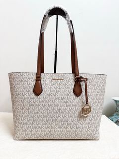 (Category: ) located in . Submitted by fascinating.premium.bag.mall (Listing ID 1455489573, Image 1). Description: .