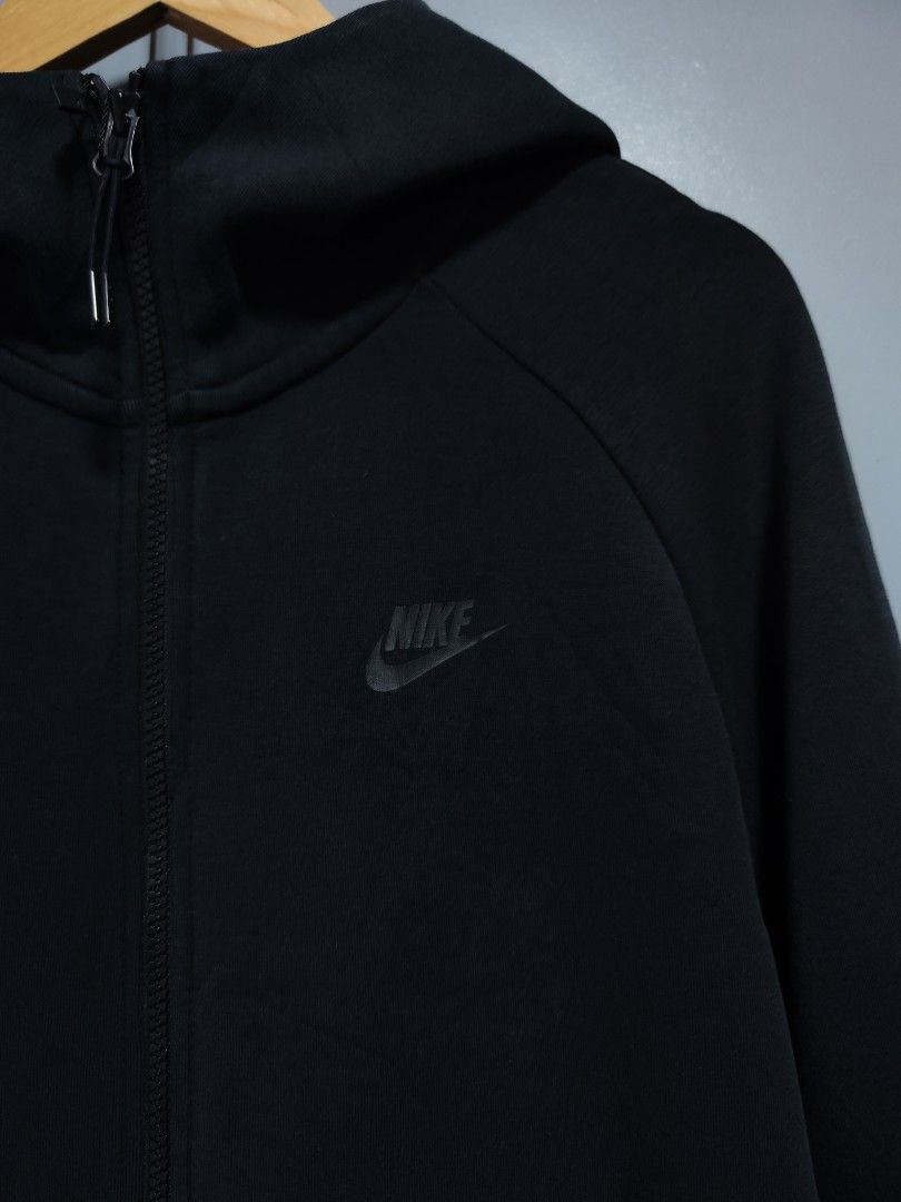 Nike Techfleece Full Zip Jacket (Category: Coats, Jackets and Outerwear) located in Bulacan. Submitted by emilj23 (Listing ID 1455417519, Image 2). Description: Nike Techfleece Full Zip Jacket Size L on tag L 25 W 22 Condition 8.5/10 Color rate 8.5/10 No Issue.