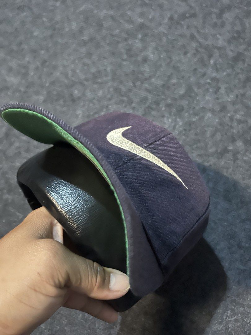 Nike vintage cap (Category: Luxury Accessories) located in M'Lang. Submitted by thriftholic25 (Listing ID 1455457447, Image 3). Description: Nike vintage need repaint issue no loose stitch good condition brim good condition snap .