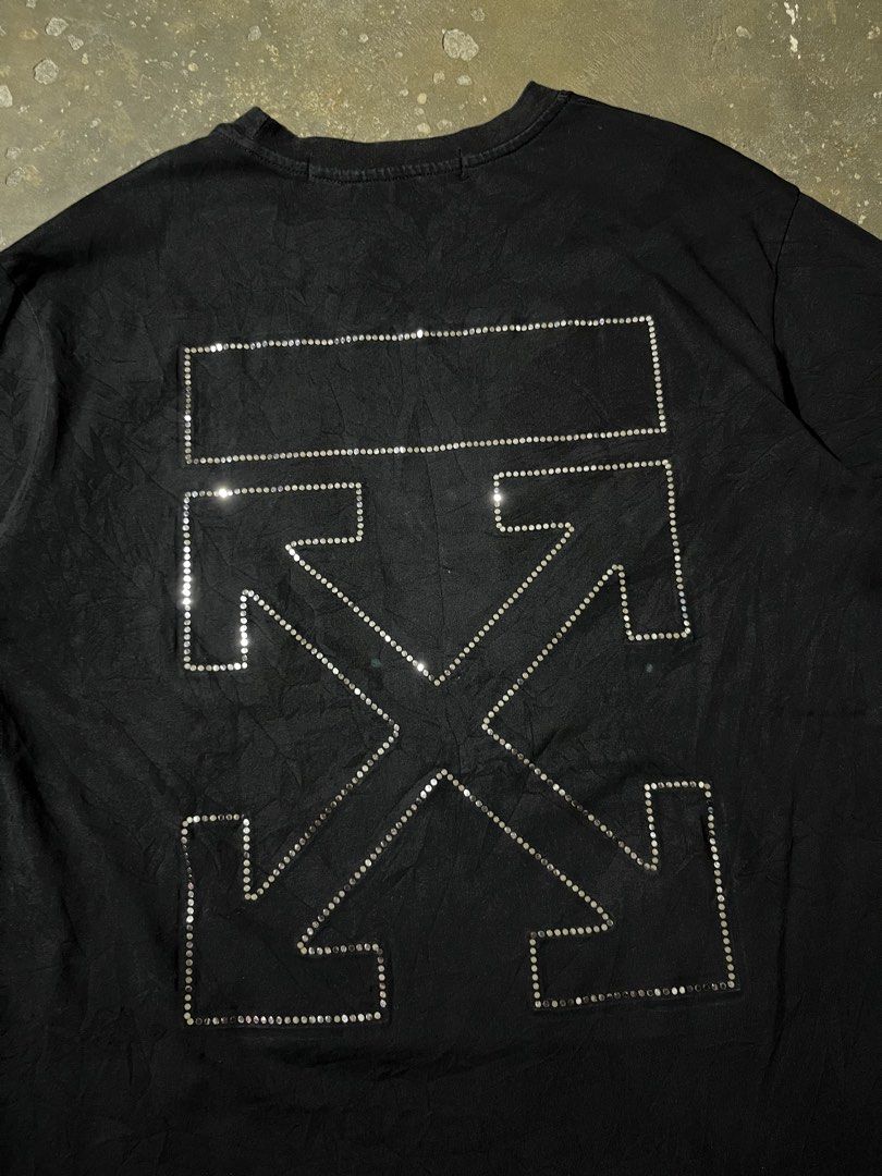 Off white tee (Category: Activewear) located in Angeles City. Submitted by sothriftzz (Listing ID 1455482078, Image 3). Description: .