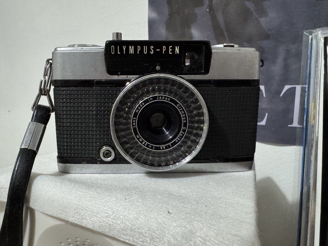Olympus Pen EE-3 Half Frame Film Camera (Category: Cameras) located in Mangaldan. Submitted by nanabanana13 (Listing ID 1455403050, Image 1). Description: Classic Olympus half-frame film camera -Working selenium meter -Takes 72 shots from a 36-exposure roll -Compact (just the size of your hand) -Great for travel and everyday film photography -Comes with strap 📌 Condition: -Normal vintage wear. Overall still clean and presentable -No dents.