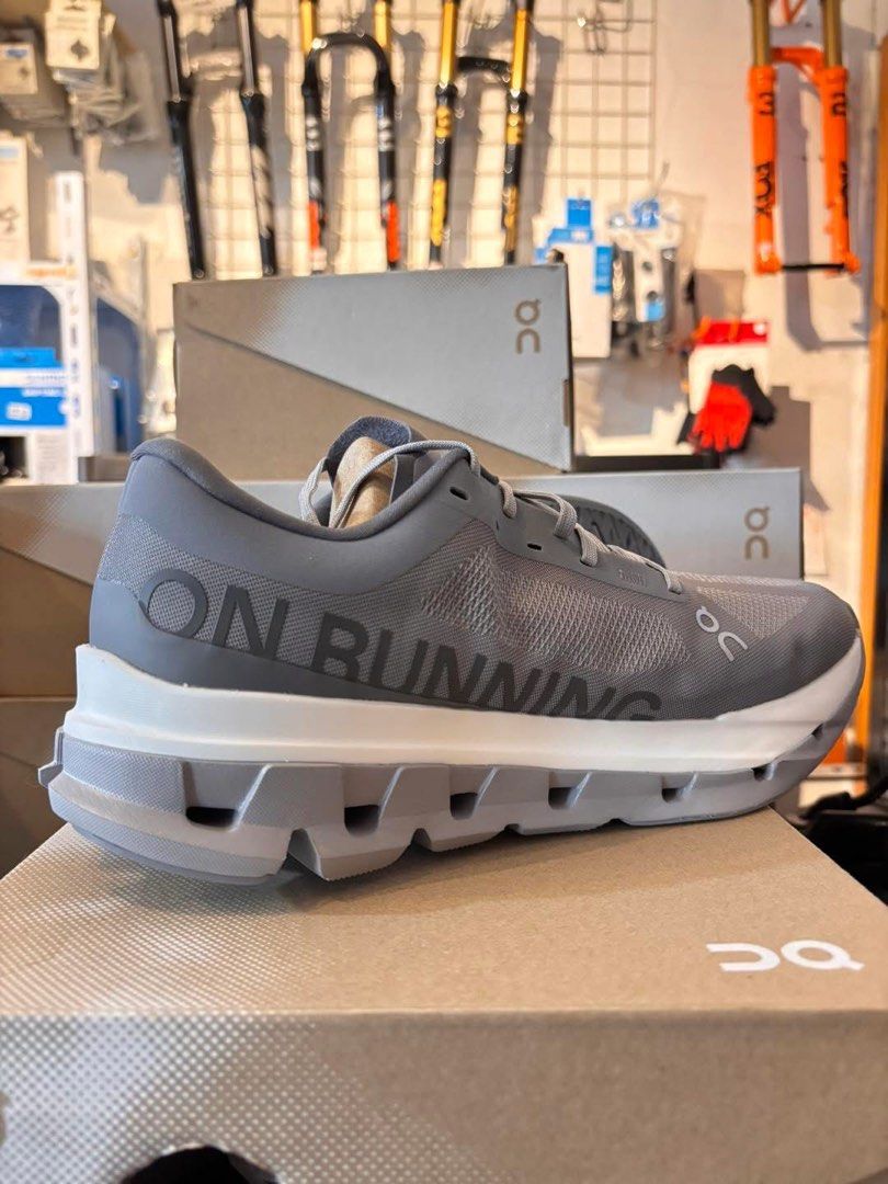 ON Running Cloudflow Grey Swiss Engineering Mens size US 8 (Category: Sneakers) located in Kabankalan. Submitted by mad_zillaaa (Listing ID 1455327241, Image 3). Description: - ON Running Cloudflow shoes - Swiss Engineering - Ideal for running and everyday wear - Lightweight and comfortable design - Unique sole for excellent grip - Comes with original box - Ready for your next run.