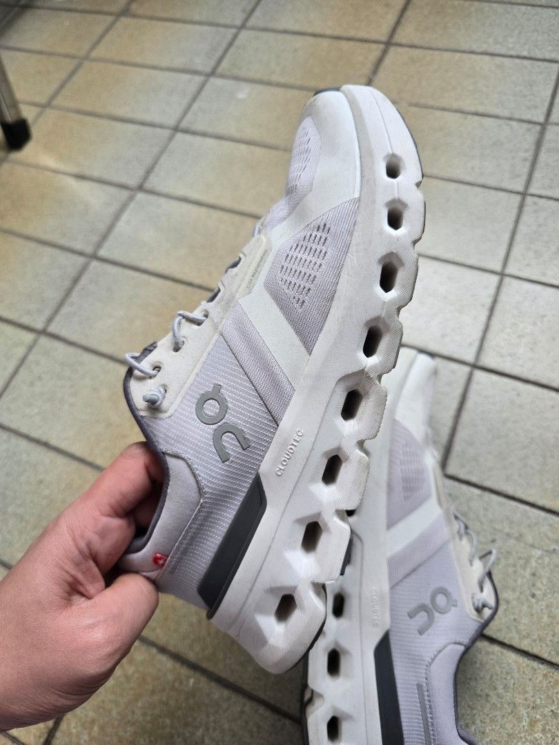 OnCloud (Category: Sneakers) located in Singapore. Submitted by marymdsg (Listing ID 1455494909, Image 3). Description: - Brand: OnCloud - Size: Women's EU39 - Color: Light Grey/White - Condition: Good, pre-loved - Features: Signature OnCloud cushioning technology, breathable mesh upper - Ideal for: Running, training, or casual wear - Meetup location: Pandan Valley Condominium (Chempaka Court, Bus Stop) - Delivery options available.