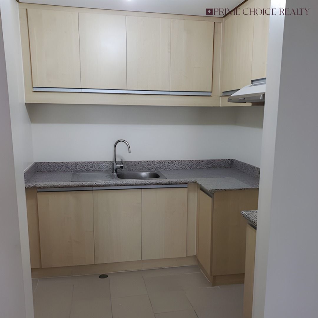 One Wilson Square (Category: Apartments & Condos) located in Quezon City. Submitted by primechoicerealtyinc (Listing ID 1455379189, Image 3). Description: FOR SALE | ONE WILSON SQUARE Unit Details: • 3-Bedroom Unit • Unit Size: 120 sqm • Parking: 2 Slots • Rental Income: ₱50,000/month, excluding dues Asking Price: ₱22,000,000.