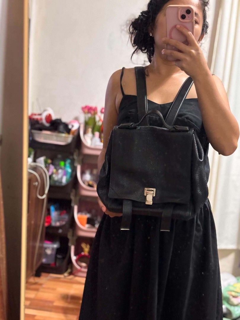 Original Proenza Schouler Backpack (Category: Luxury Bags & Wallets) located in Caloocan City. Submitted by nikititabacs (Listing ID 1455388848, Image 2). Description: first hand owner bought in Japan price bought:₱ 120,000 last price offer.