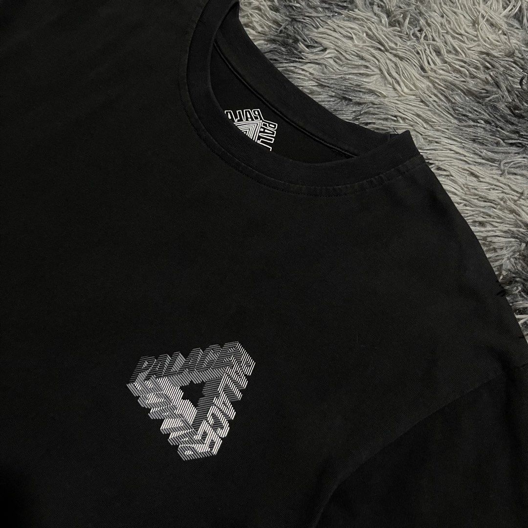 Palace Tri Ferg Tee with Back hits (Category: Tshirts & Polo Shirts ) located in Davao. Submitted by .clieghsaure (Listing ID 1455355286, Image 2). Description: Palace Tri Ferg Tee -Backhits -No crack prints - honest issue- cut wash tags -dimes - 28x22.5 -Large on tag.