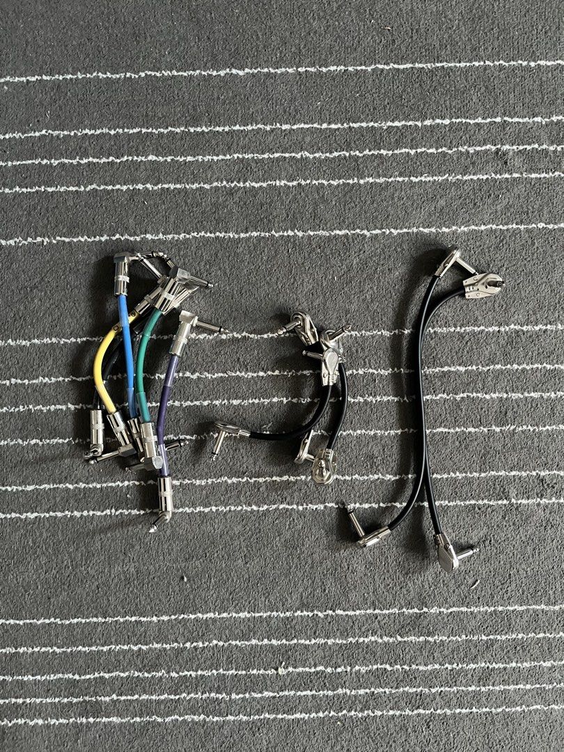 Patch Cables (Category: Musical Instruments) located in Kajang. Submitted by narminamihahs (Listing ID 1455391980, Image 1). Description: 10x patch cables of various lengths Nego .