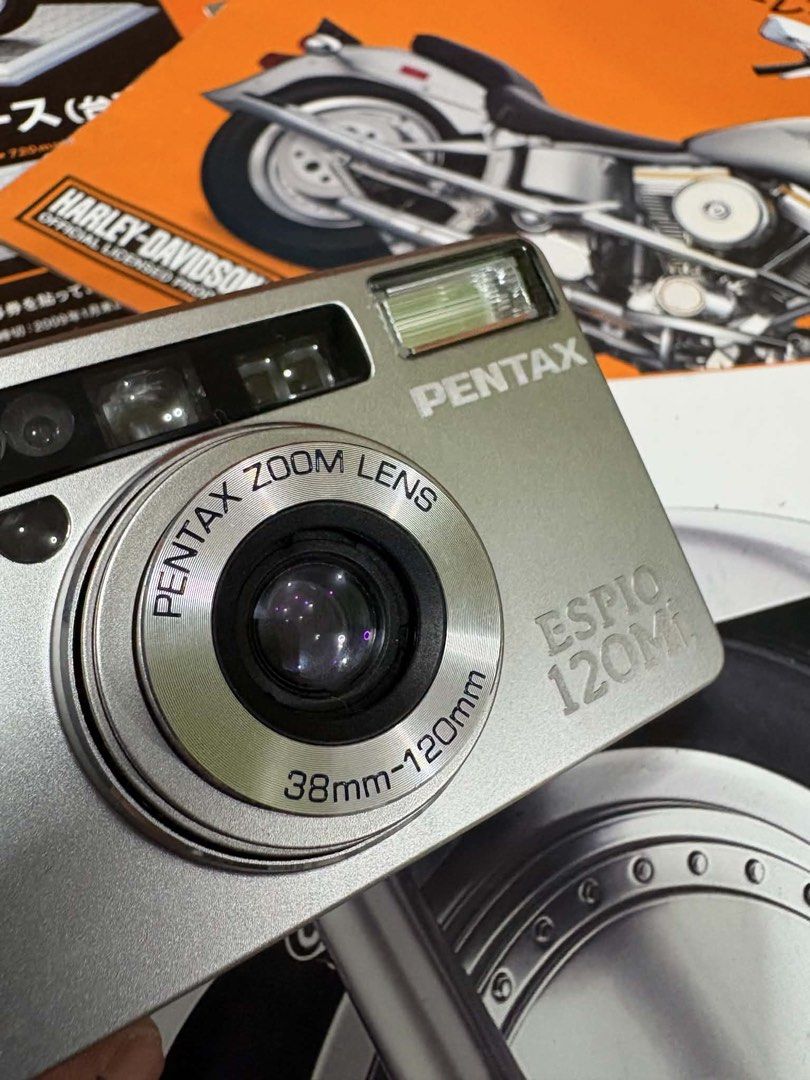 Pentax Espio 120 Mi (Category: Cameras) located in Calamba. Submitted by japanitems18 (Listing ID 1455419956, Image 3). Description: Pentax Espio 120 Mi In excellent working condition 9.8/10 Body condition Flash working Clean lens and VF Inclusions: • Pouch • remote • Strap No seen issues Price 4499 only Location Calamba Laguna Shipping Nationwide 🛸🛸🛸 Thank you 😊.