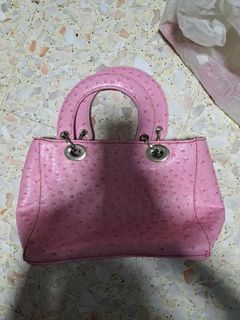 (Category: ) located in . Submitted by silverfox_6767 (Listing ID 1455423669, Image 1). Description: .