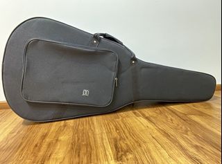 (Category: ) located in . Submitted by vintage_guitars_collection (Listing ID 1455402034, Image 1). Description: .