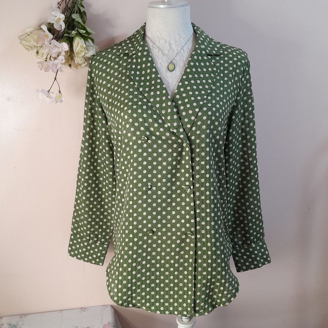 Preloved Korean Green Polka-dot Polo LS Top (Category: Longsleeves) located in Caloocan City. Submitted by ailove_ph (Listing ID 1455426440, Image 1). Description: ♡ Preloved pieces, handpicked with love ♡ Color may vary due to lighting ♡ Items are preloved, please manage your expectations ♡ DM for inquiries Thanks loves!💕.
