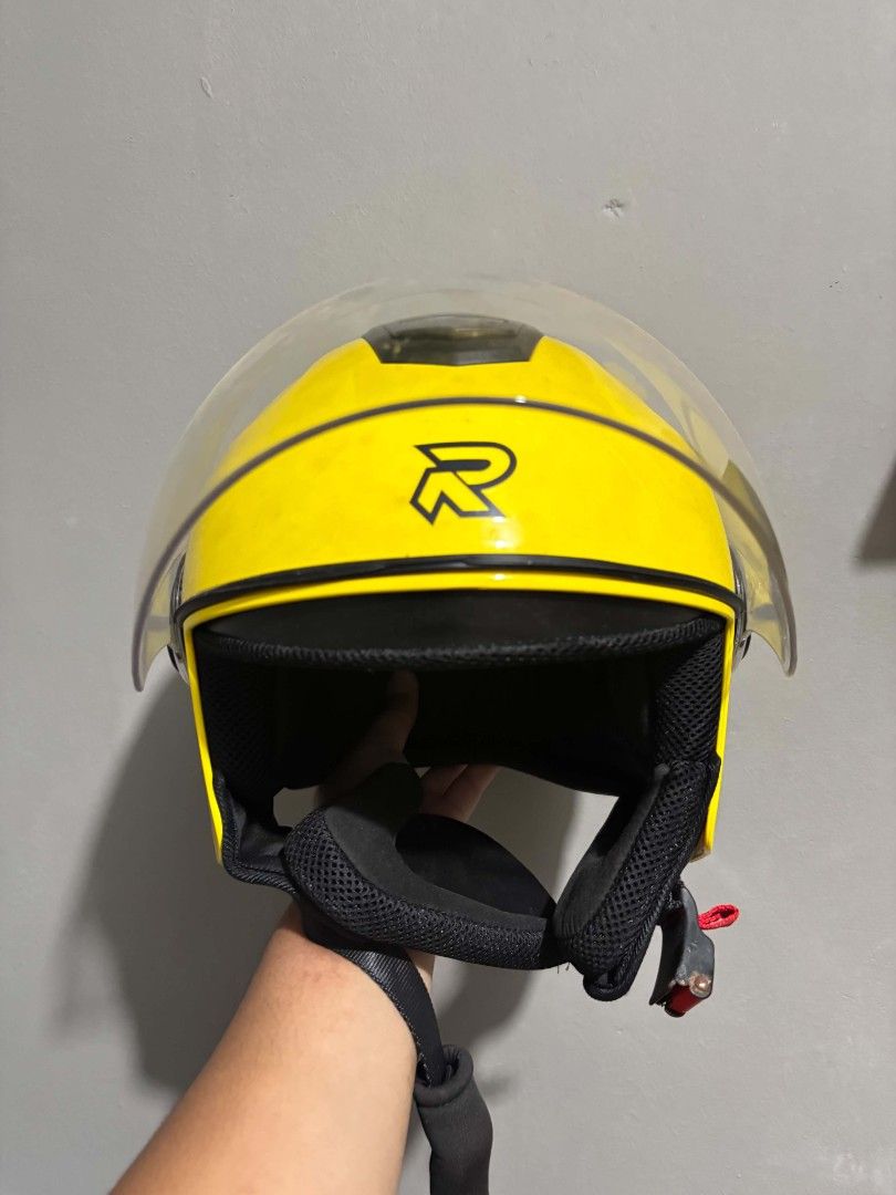 Ryzen Junior Helmet (Category: Helmets and other Riding Gears) located in Manila. Submitted by byguurl (Listing ID 1455340431, Image 1). Description: ✅ Ryzen Junior Helmet (Yellow) • Good as new • No box 📩 Message me for more photos, details, or if you’re interested. Open for sure buyers only. Thank you!.