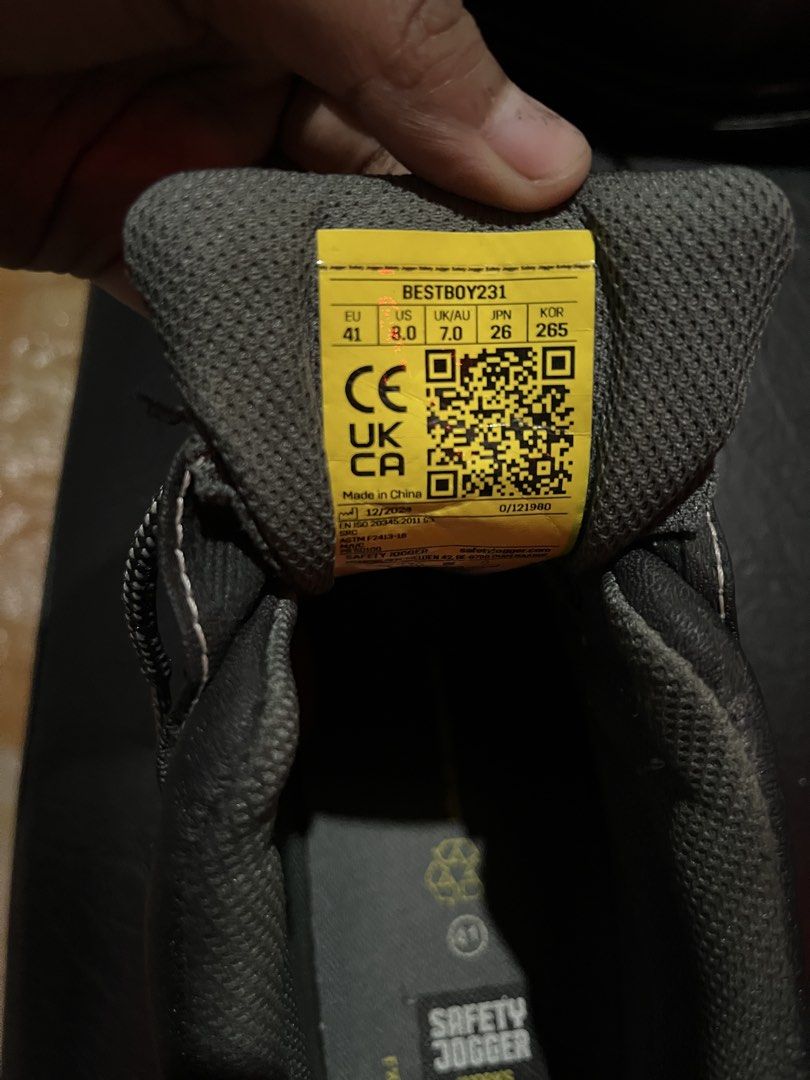 Safety shoes/combat shoes (Category: Boots) located in Manila. Submitted by gabriellealter (Listing ID 1455482433, Image 3). Description: Safety Jogger Bestboy Size 41, almost brand new. Good for welding, hiking, or combat. The original price is 1,500 but I’m selling it for 1,150. No one’s using it so I will sell it instead. NO ORIGINAL BOX included.
