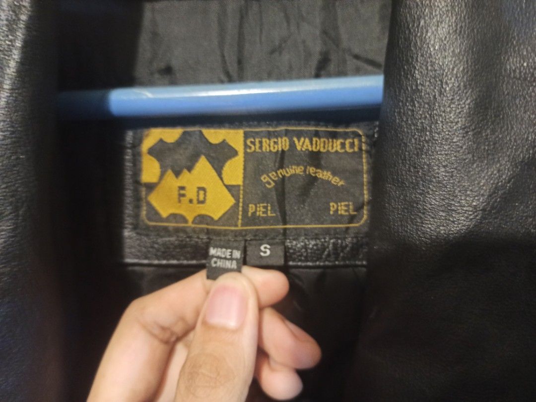 Sergio Vadducci Vintage Genuine leather jacket (Category: Coats, Jackets and Outerwear) located in Muntinlupa City. Submitted by ly.clothes (Listing ID 1455421931, Image 2). Description: .