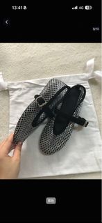 (Category: ) located in . Submitted by urkindofwardrobe (Listing ID 1455367027, Image 1). Description: .