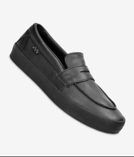 (Category: ) located in . Submitted by needmoreshoes (Listing ID 1455404121, Image 1). Description: .