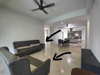 (Category: ) located in . Submitted by aishaa6 (Listing ID 1455453897, Image 1). Description: .