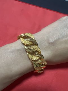(Category: ) located in . Submitted by gold_love_138 (Listing ID 1455417840, Image 1). Description: .