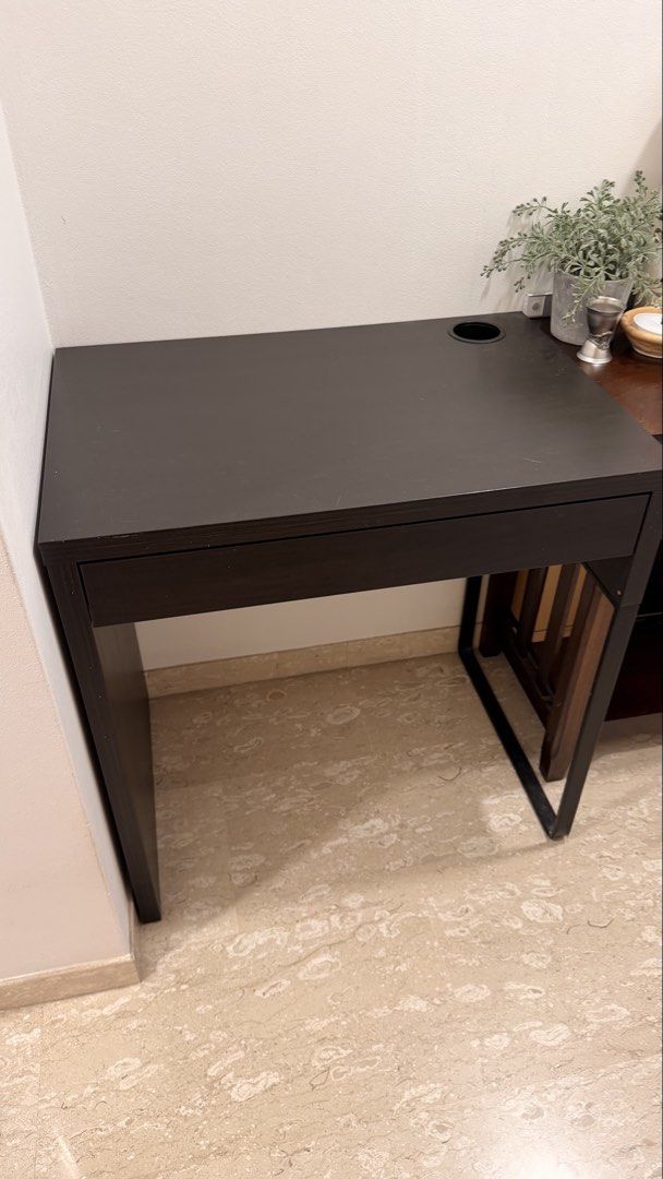 Study Table (Category: Tables & Sets) located in Singapore. Submitted by rashmitharao93 (Listing ID 1455416293, Image 1). Description: IKEA Study table - MICKE.