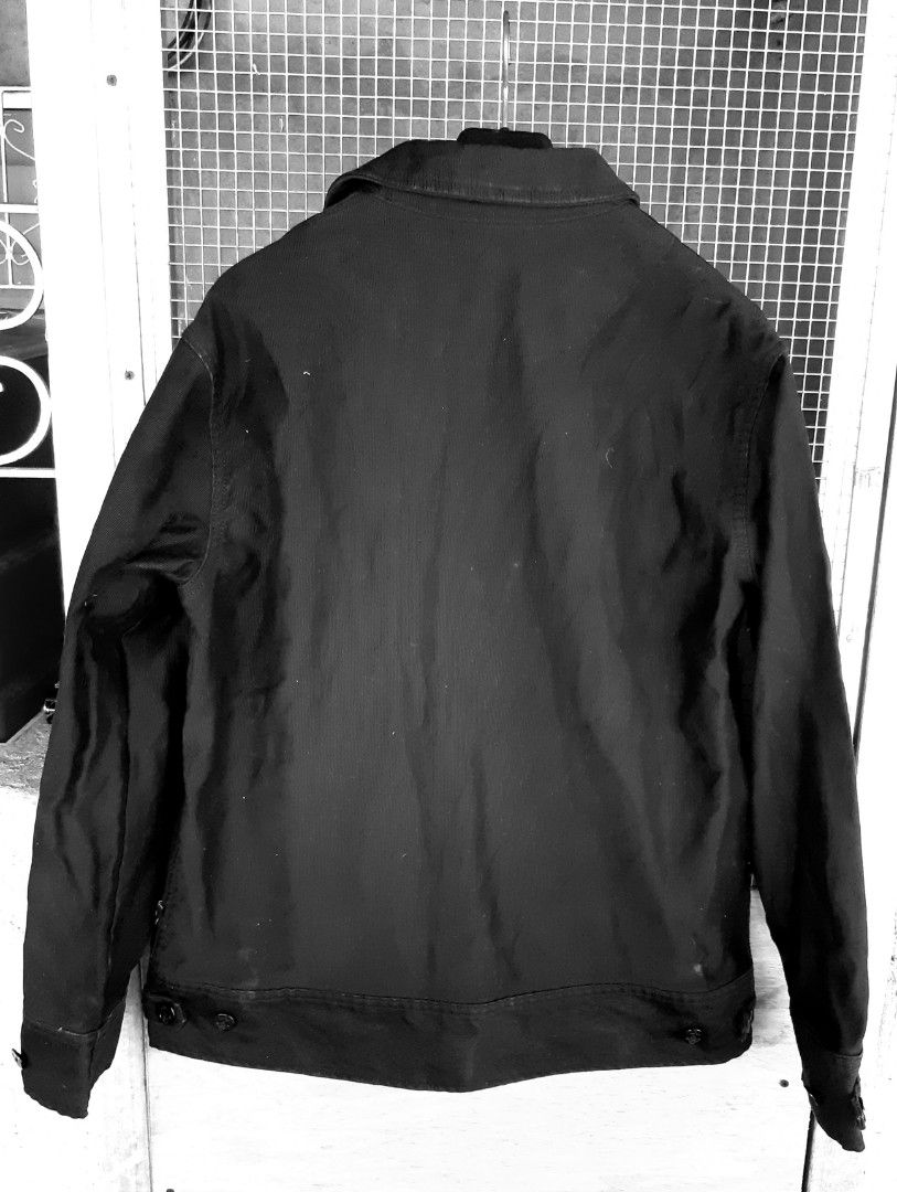 Stussy Limited Edition Yokohama Chapter Jacket (Category: Coats, Jackets and Outerwear) located in Malaybalay. Submitted by rielstuff (Listing ID 1455369351, Image 2). Description: Black Stussy jacket. Limited edition from the Yokohama Chapter. Has the Stussy logo embroidered on the sleeve. Button and zip closure. Two front pockets. Great for casual wear..