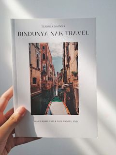 (Category: ) located in . Submitted by gluffybooks (Listing ID 1454922948, Image 1). Description: .