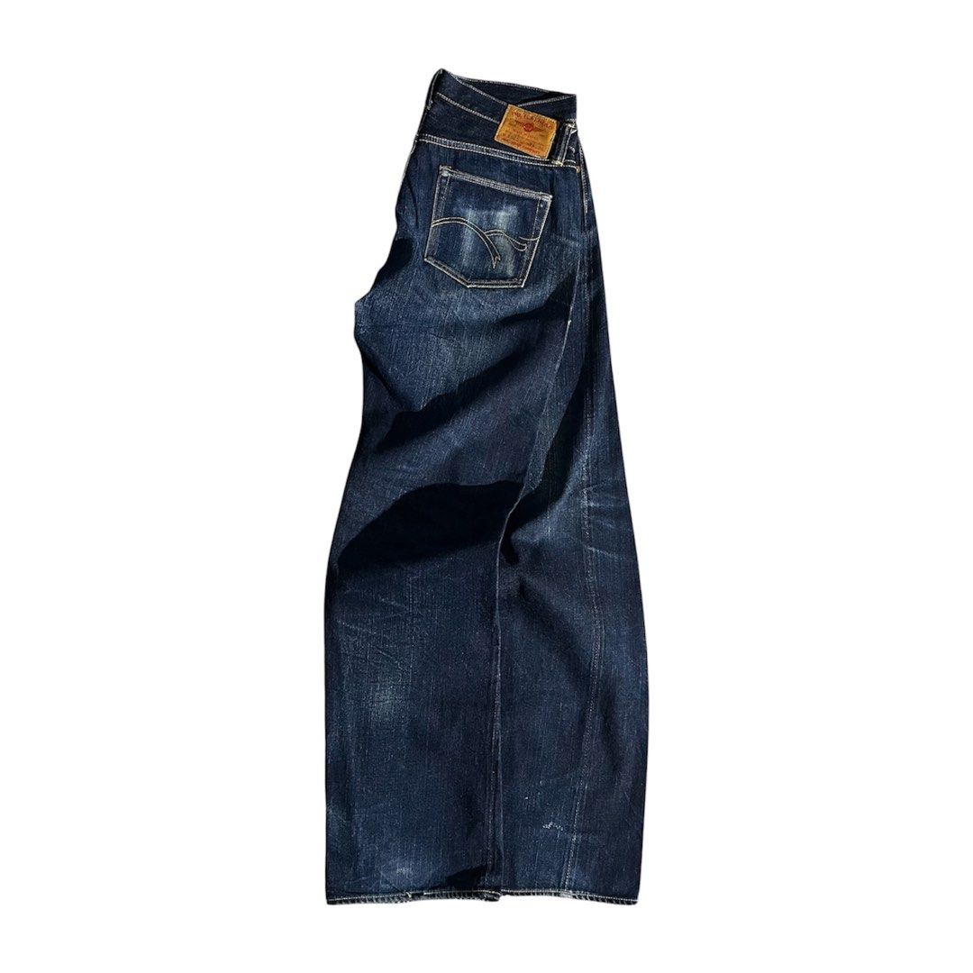 The Flat Head Lot.3005 Selvedge Jeans (Category: Jeans) located in Daraga. Submitted by th3cliquejunks (Listing ID 1455445340, Image 2). Description: The Flat Head Lot.3005 Selvedge Jeans Tagged Size: 34”x 36” Condition: 9.5/10 No major flaw Made in: Japan Authentic Dimensions: Waist: 34” Length: 44” Leg Opening: 9” - 8,480 Dm!.