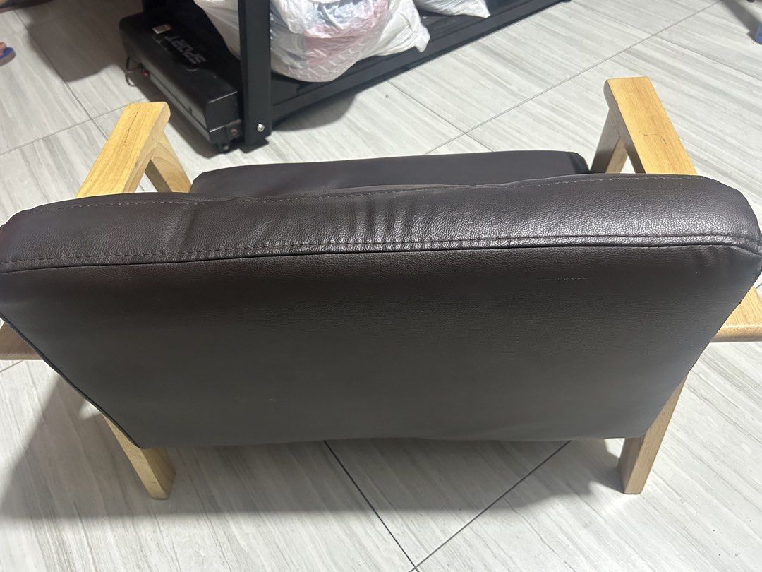 Toddler Kid’s sofa (Category: Sofas) located in Paranaque City. Submitted by allthatclutterph (Listing ID 1455470876, Image 2). Description: Kids/toddler size Size: 55cm x 27cm Height: 44cm RFS: Decluttering.
