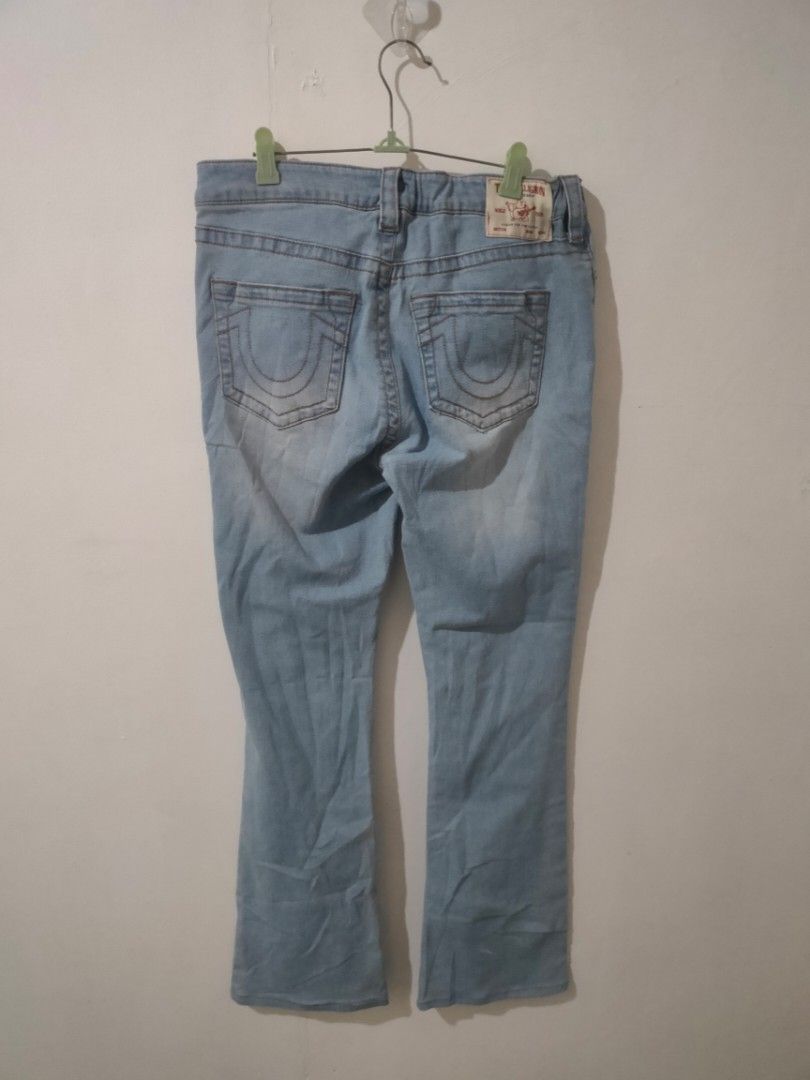 True Religion Becca Mid Rise Bootcut Pants (Category: Jeans) located in Ozamiz City. Submitted by outregrails (Listing ID 1454795744, Image 1). Description: Excellent condition 31 on tag Actual waist 31 kasya hanggang 33 Length 40 inches.