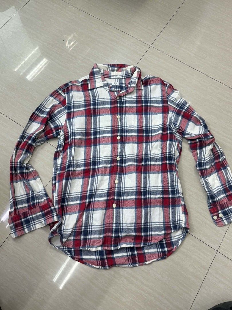 Uniqlo Flannel (Category: Formal Shirts) located in Manila. Submitted by johnangelo27 (Listing ID 1455456886, Image 3). Description: Aspack.