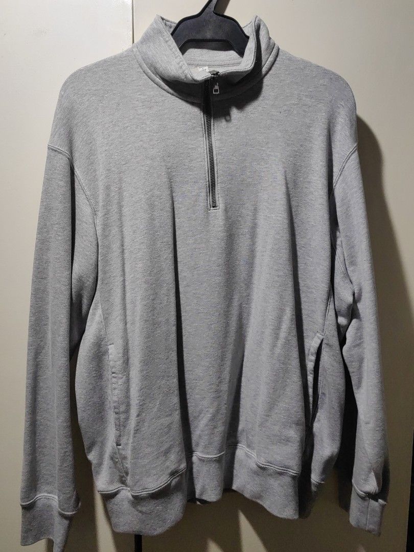 Uniqlo Grey Half Zip Sweatshirt (Category: Coats, Jackets and Outerwear) located in Antipolo. Submitted by fortp (Listing ID 1455494619, Image 1). Description: Uniqlo Half Zip Sweater Size L 1000 nego personal use no issue needs wash but will wash before delivery dm for more pics info ship via jnt or meetup antipolo area.