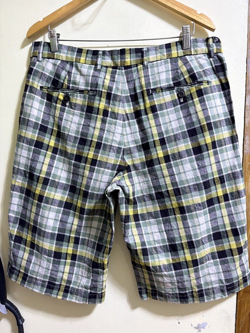 Uniqlo Linen Plaid Shorts (Category: Shorts) located in Paete. Submitted by skydruemadison (Listing ID 1455470099, Image 2). Description: - Uniqlo Line Shorts - Classic plaid pattern in green, yellow, and black - Belt loops and button closure - Two back pockets with button details - Comfortable for everyday wear and casual outings.