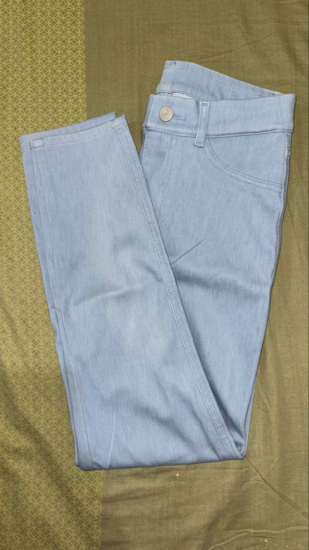 Uniqlo Pants Blue Denim Jeans (Category: Jeans) located in Las Pinas. Submitted by jmnb23 (Listing ID 1455422723, Image 2). Description: - Uniqlo Blue & Light Blue Ultrastretch Jeans - Women's Size M - Skinny Fit - Comfortable Stretch Fabric (54% Cotton, 31% Polyester, 15% Spandex) - No issues/stains - Php 350 each, get both for 500!.