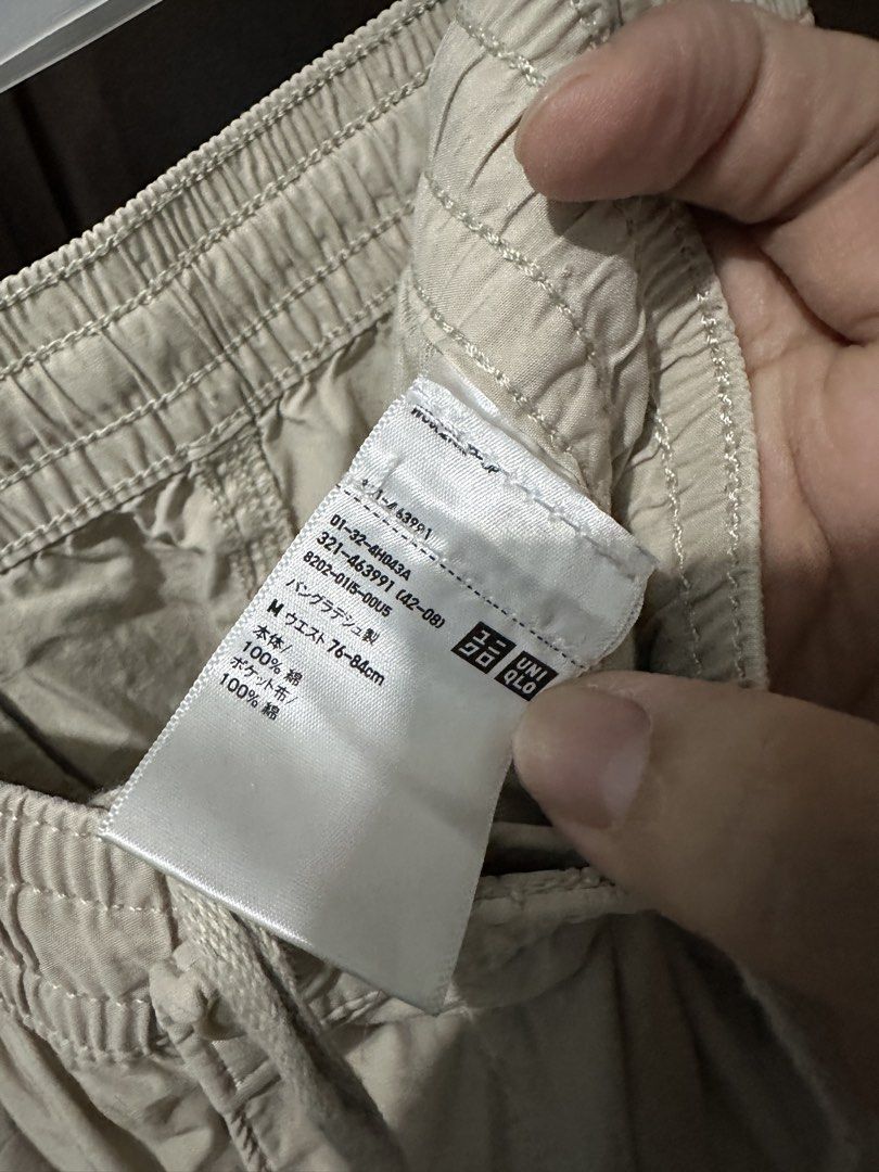 Uniqlo Parachute Pants Medium Mens (Category: Jeans) located in Bacoor. Submitted by wakoko115 (Listing ID 1455441466, Image 3). Description: Parachute Pants * Brand: UNIQLO * Size: M * Type/Model: Parachute Pants (Men) * Code: 463991 * Dimes: 30 W x 39 L * Issue: stains sa right leg Can do meetups in Bacoor Cavite or nearby areas Shipping thru Lalamove or JNT MOP: BDO, Maya, or Gcash .