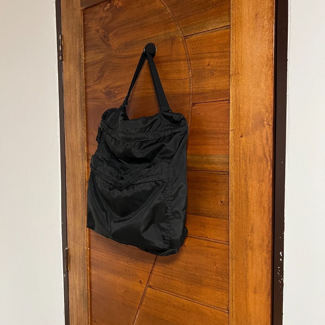 Uniqlo Utility 2-Way Bag (Category: Backpacks) located in Navotas City. Submitted by easy.transactions (Listing ID 1455416452, Image 1). Description: Very Good Condition, No flaws.