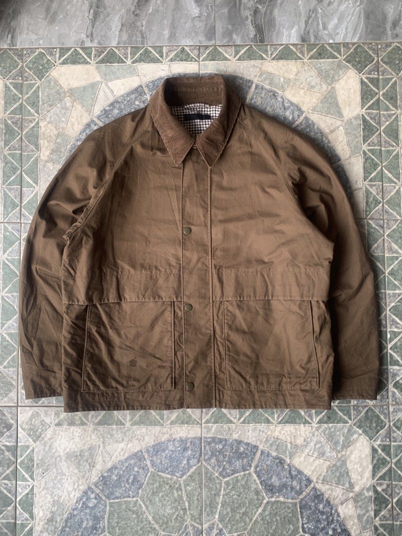 Uniqlo Utility Short Blouson Jacket (Category: Coats, Jackets and Outerwear) located in Daraga. Submitted by palm.garments (Listing ID 1455409243, Image 1). Description: - Authentic - Size L - Excellent condition - No issue Actual Measurements - 24” Width - 27” Length Dm!.