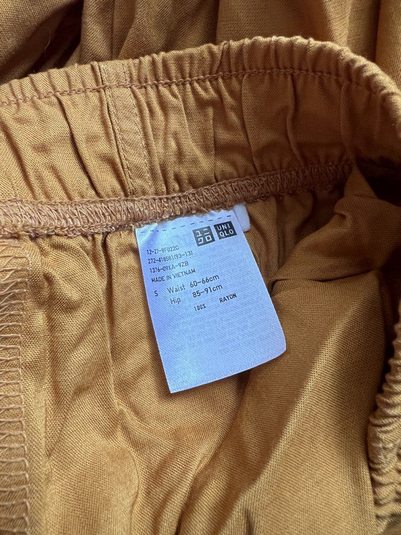 uniqlo yellow drape jogger pants (Category: Other Bottoms) located in Dasmarinas. Submitted by pinex (Listing ID 1455415716, Image 3). Description: - barely used, color/shine still amazing - 100% rayon.