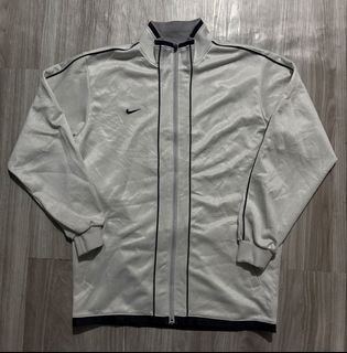 (Category: ) located in . Submitted by catch_my_thrift (Listing ID 1455454945, Image 1). Description: .