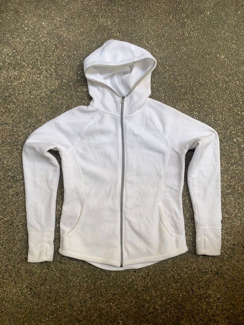 Tek Gear White Zippered Hoodie Jacket (Category: Coats, Jackets and Outerwear) located in Muntinlupa City. Submitted by archivesbynico (Listing ID 1455361136, Image 1). Description: comfyy 25 x 21.