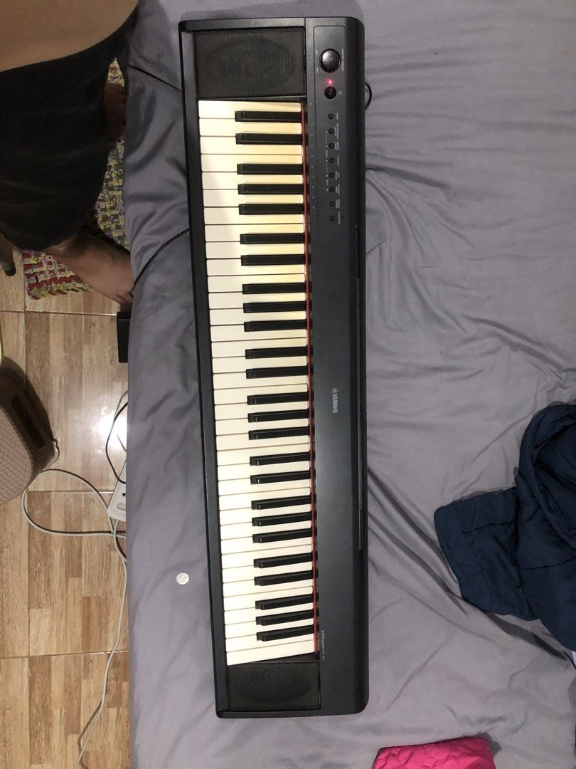 Yamaha Piaggero NP11 (Category: Musical Instruments) located in Bacoor. Submitted by mightysquash (Listing ID 1455441191, Image 1). Description: Reposting due to buyer cancelled! Yamaha Piaggero NP11 BAWAL SA MAARTE. May mga gasgas pero fully functional. Kung pang practice lang pwedeng pwede na to. Maganda ang piano sound dahil yamaha yan eh. 61 keys. 10 builtin sounds. Minimalistic design. Inclusions: Unit, adaptor and FREE sustain pedal. Messag