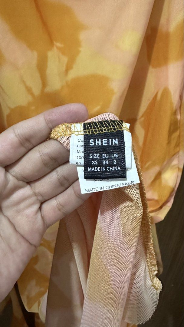 Yellow Orange Dress (Category: Dresses) located in Muntinlupa City. Submitted by pgba_ (Listing ID 1455475156, Image 2). Description: Used once for a wedding Size XS - S.