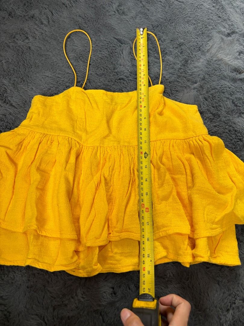 Yellow Urban Outfitters Top (Category: Sleeveless) located in Antipolo. Submitted by dddeclutter (Listing ID 1455415205, Image 3). Description: Yellow Urban Outfitters Top Size: S Color: Army Green Dimensions: 50cm H x 34cm W RFS: Decluttering Price: 400.
