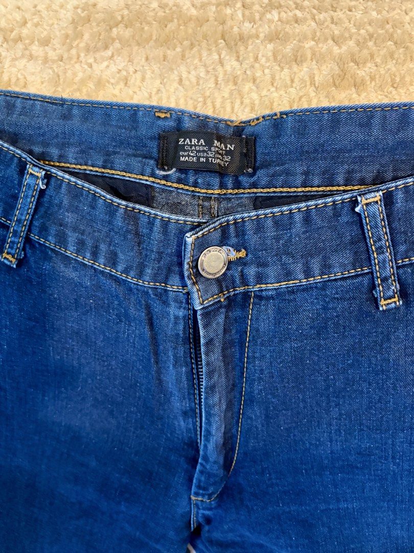 Zara Man Blue Denim Jeans Size 32 (Category: Jeans) located in Taguig. Submitted by domie (Listing ID 1455377871, Image 1). Description: - Zara Man Blue Denim Jeans - Classic Fit - Size: 32 Waist - Made in Turkey - Two back pockets with button closure - Ideal for casual wear.