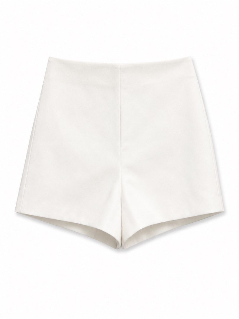 Zara White High Waisted Tailored Shorts (Category: Shorts) located in Manila. Submitted by chiiisells_ (Listing ID 1455431124, Image 1). Description: - Zara white tailored shorts - High-waisted fit - Size S - Made in Morocco - Perfect for dressing up or down - A versatile wardrobe staple.