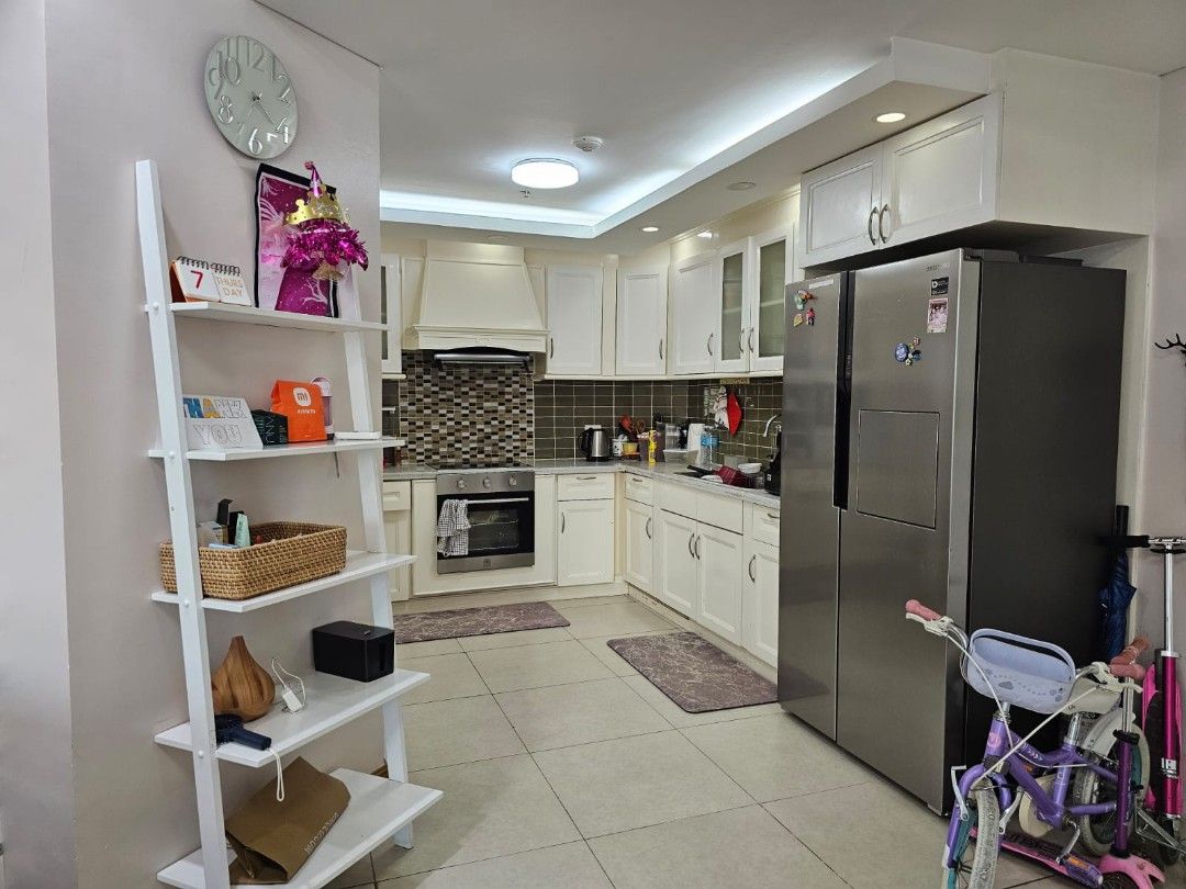 3BR FOR SALE : BONIFACIO RIDGE BGC (Category: Apartments & Condos) located in Taguig. Submitted by AbbyMartinez (Listing ID 1455599748, Image 3). Description: 3BR FOR SALE: BONIFACIO RIDGE Spanish Bay 3 Bedrooms 113.02 sqm PHP 28,000,000.00 Unfurnished 1 Parking Slot (G32) *Individual and Clean title *Never been leased Direct Listing! For viewing, please feel free to message me: Abby Martinez, Real Estate Salesperson PRC Reg OR # 18572495A 📲0915